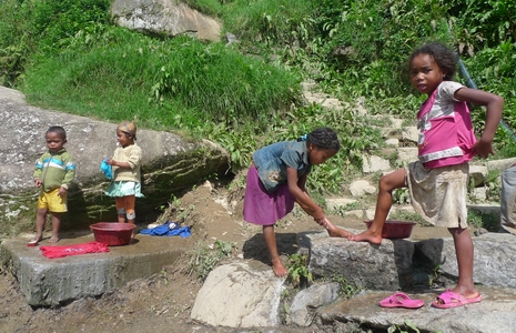 Toilette au village 2016 - Babakoto.